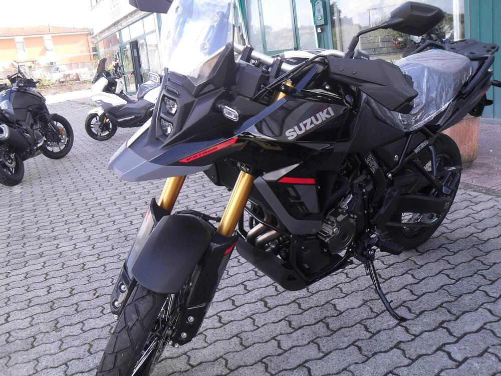 Suzuki V-Strom 800DE (2025) (3)