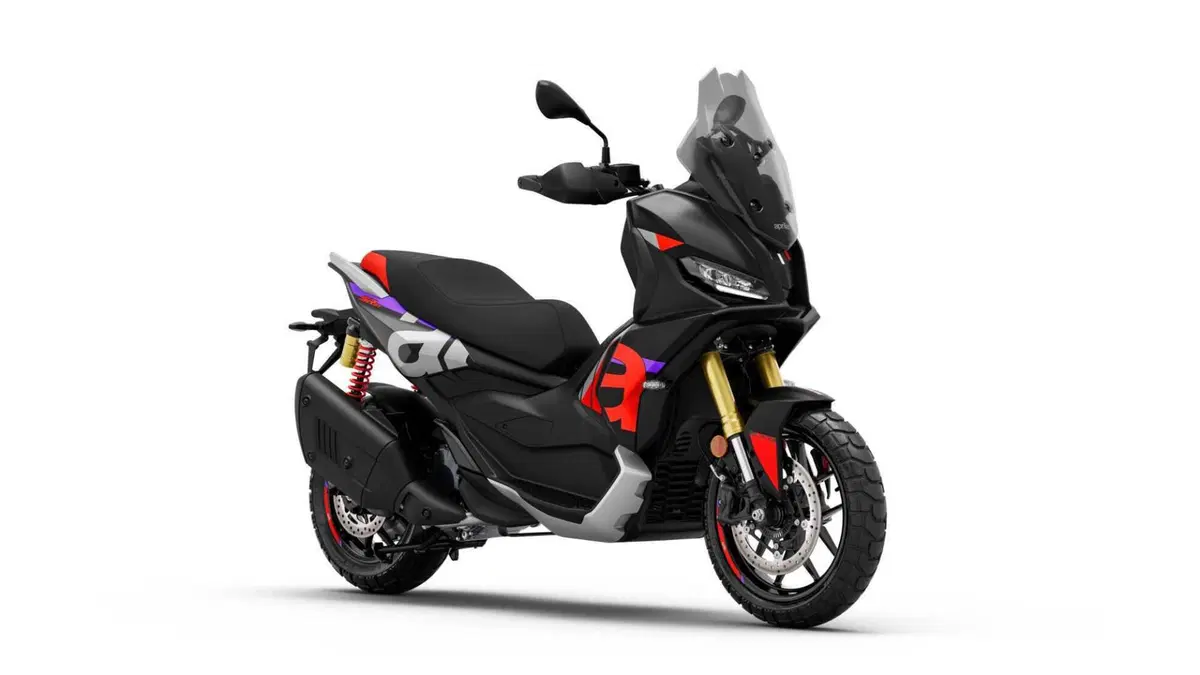 Aprilia SR GT 400