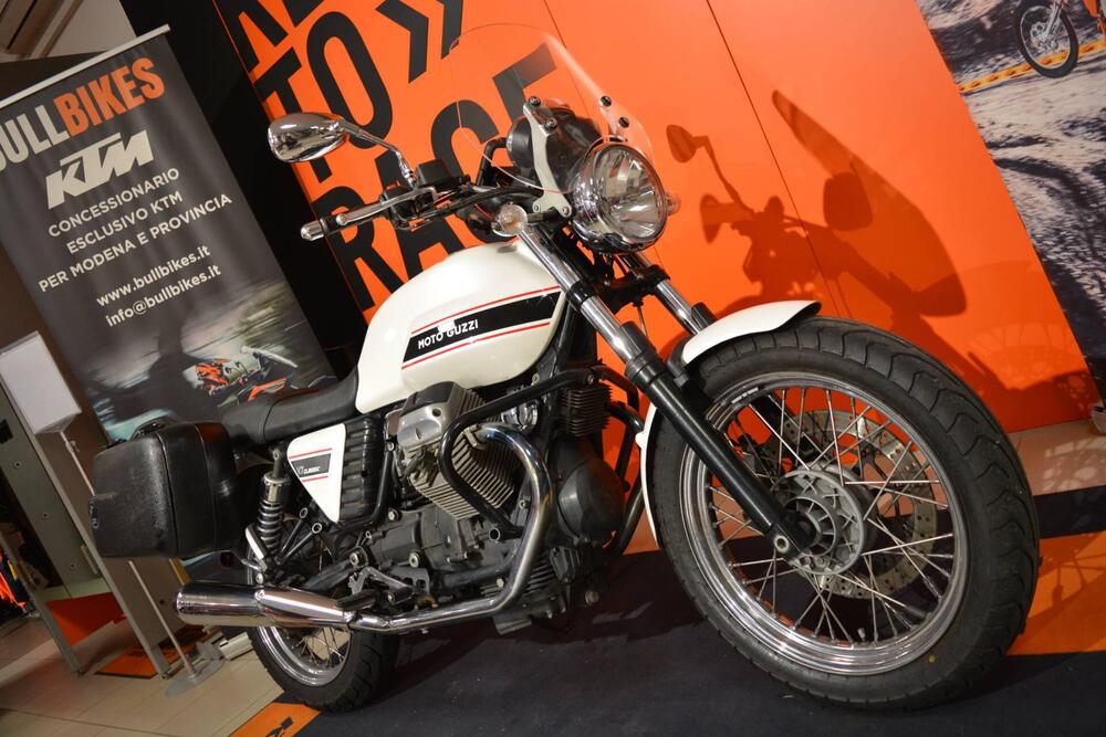 Moto Guzzi V7 Classic (2008 - 12) (3)