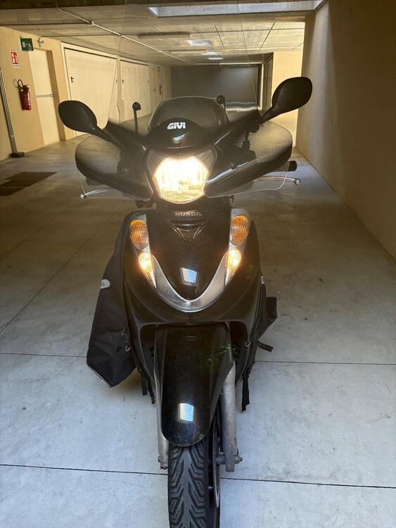 Honda SH 300 i (2006 - 10) (2)