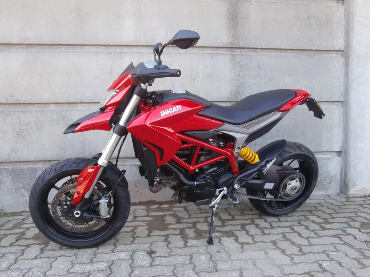 Ducati Hyperstrada 821 (2013 - 15) (2)