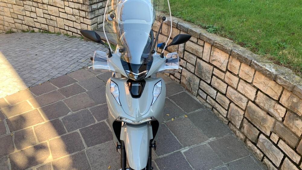 Honda SH 125i (2024 - 25) (4)