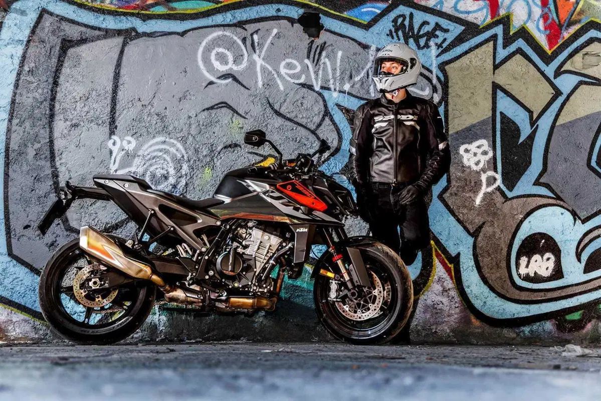 AIROH a EICMA 2025 con due nuovi caschi