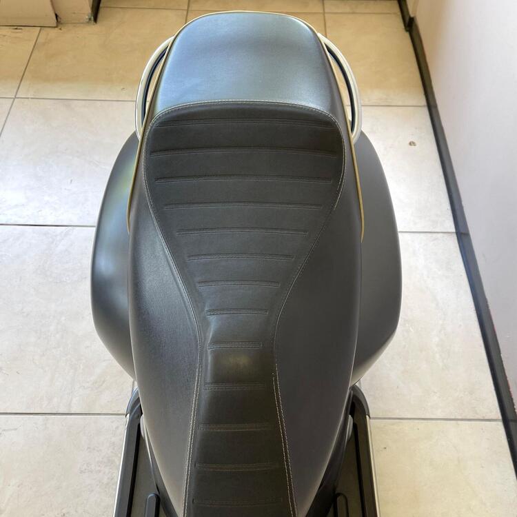 Vespa GTS 300 Super (2017 - 18) (5)