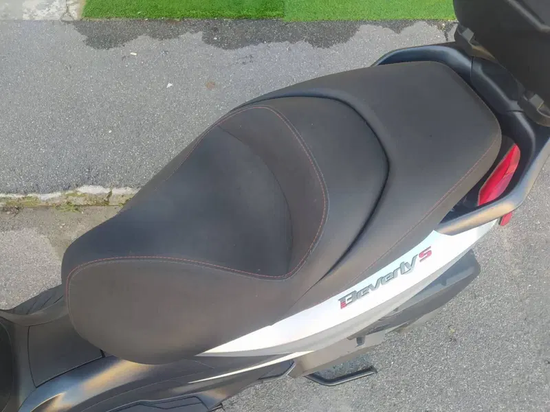 Piaggio Beverly 400 ABS-ASR (2021 - 24) (8)