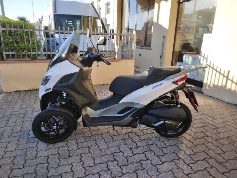 Piaggio MP3 310 (2025 - 26)