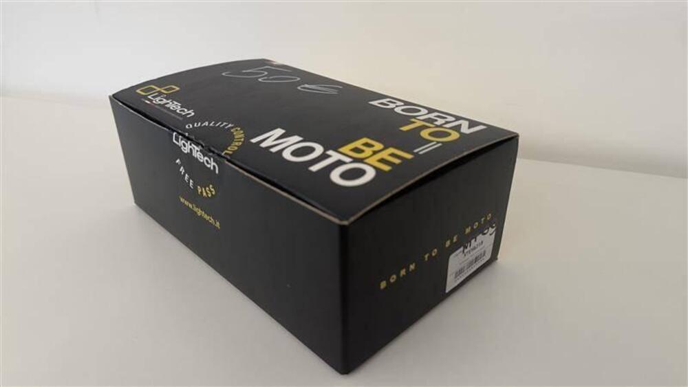 Lightech STEYA218 tamponi paratelaio Yamaha MT-09 (2)