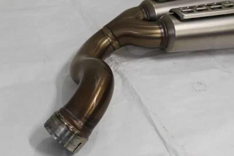 Silenziatore terminale AKRAPOVIC (4)