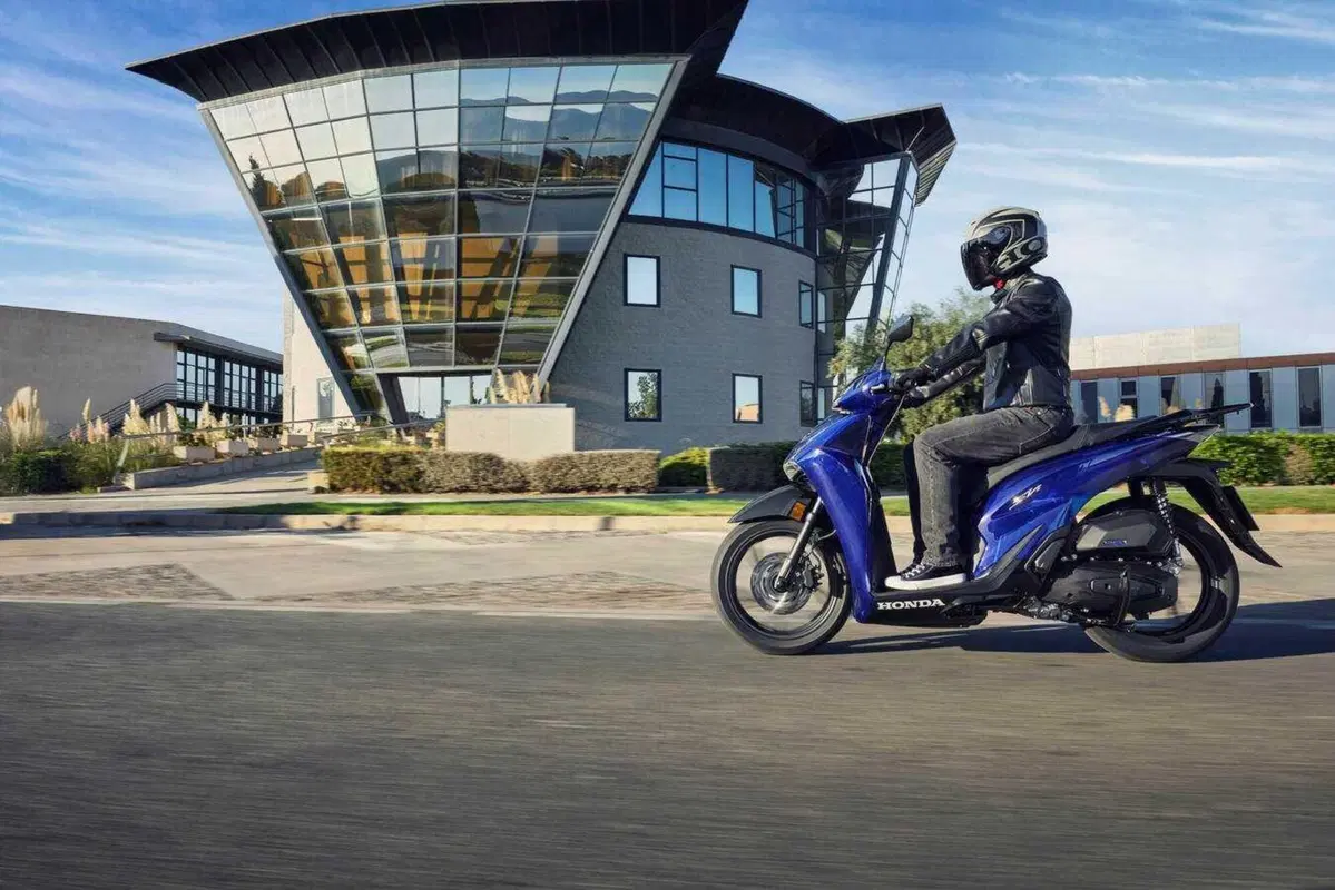 Honda porta a EICMA 2025 i nuovi SH 125 e 150 (12)