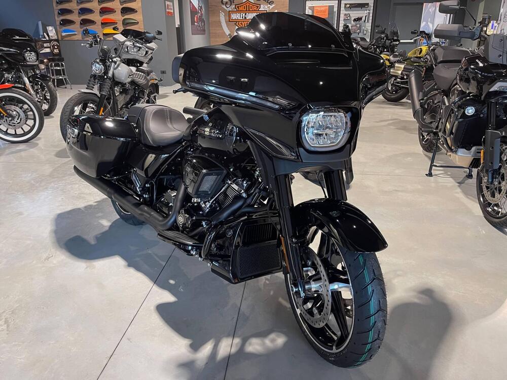 Harley-Davidson Street Glide (2024 - 25) (2)