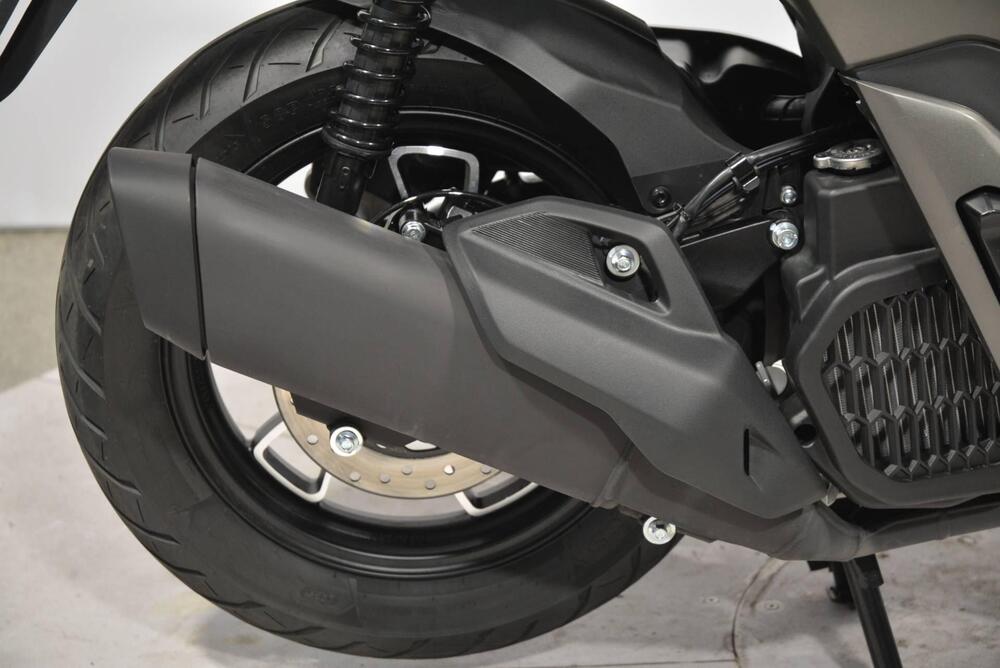 Voge Sfida SR16 200 (2025) (3)