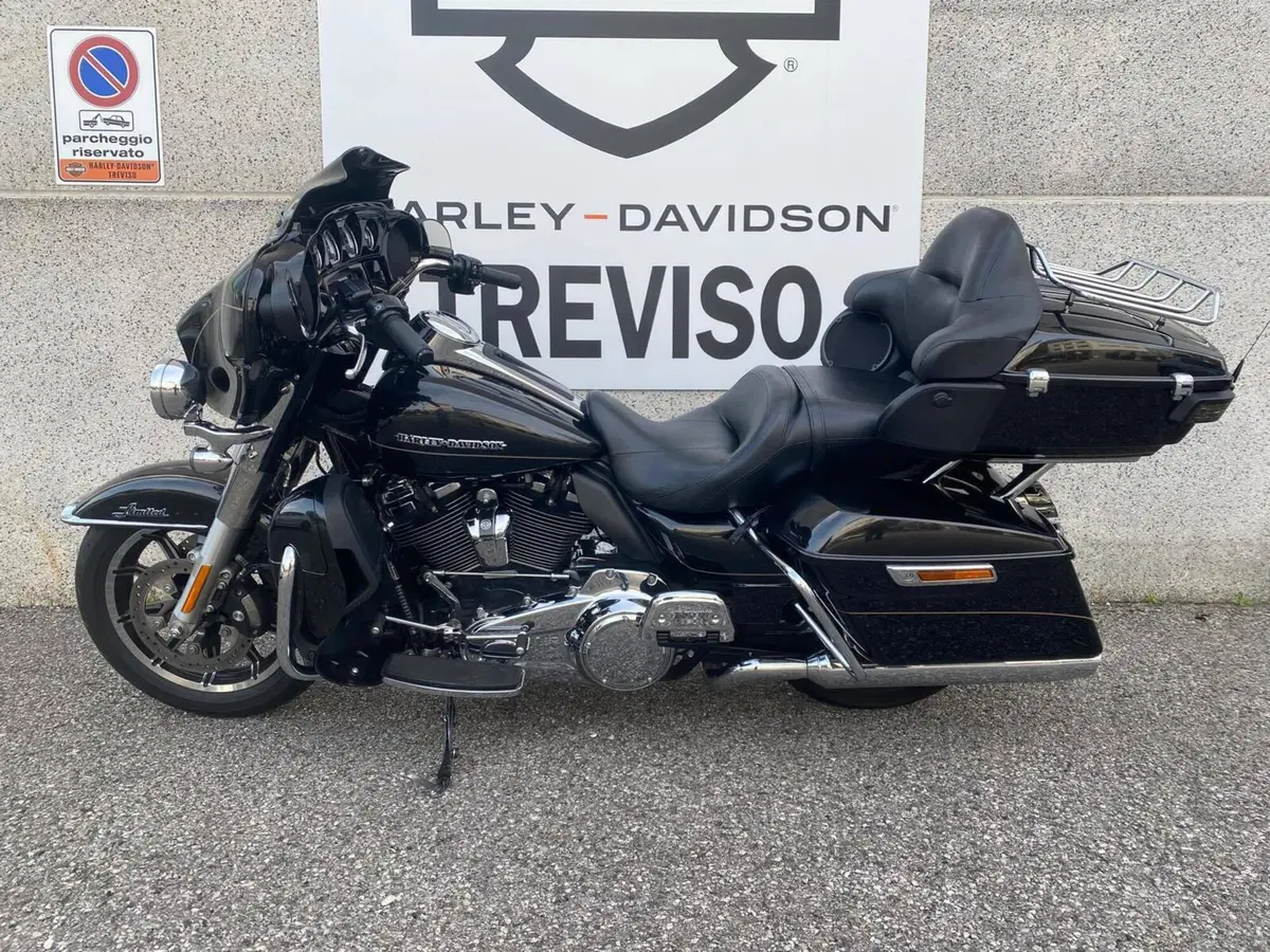Harley-Davidson 107 Electra Glide Ultra Limited (2017 - 18) - FLHTK (2)