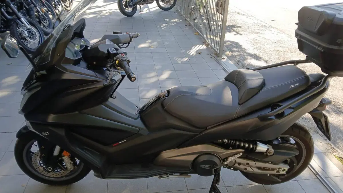 Kymco AK 550 ETS (2021 - 26) (2)