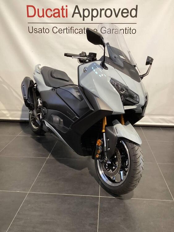 Yamaha T-Max 560 Tech Max (2025) (2)