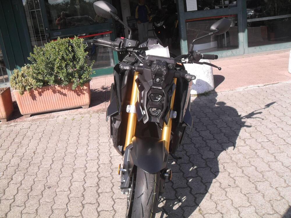 Suzuki GSX-S1000 EVO (2025) (2)