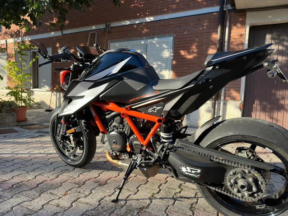 KTM 1290 Super Duke R (2020) (4)