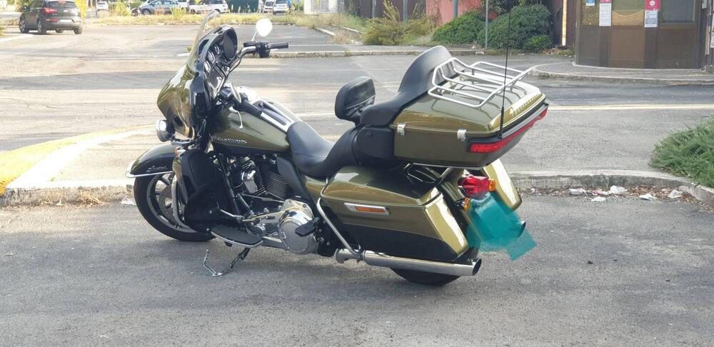 Harley-Davidson 107 Electra Glide Ultra Limited Low (2017 - 18) - FLHTKL (2)