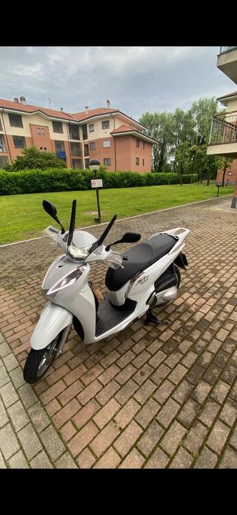 Honda SH 300 i Sport ABS (2018 - 20) (3)