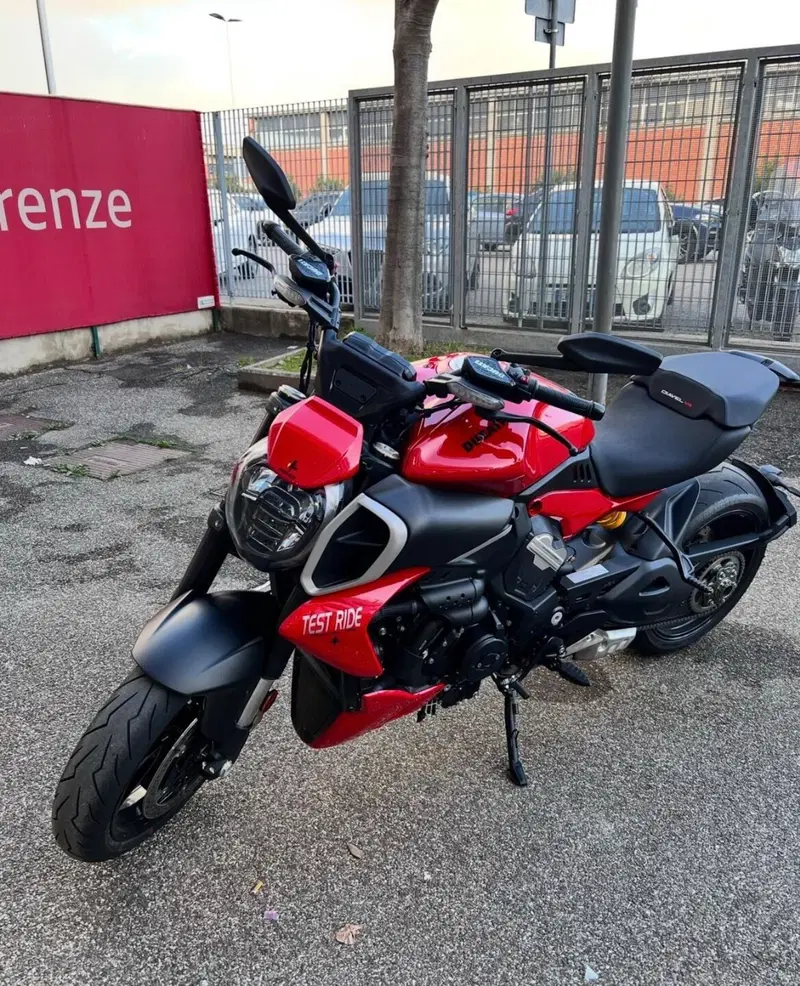 Ducati Diavel V4 (2023 - 26) (7)