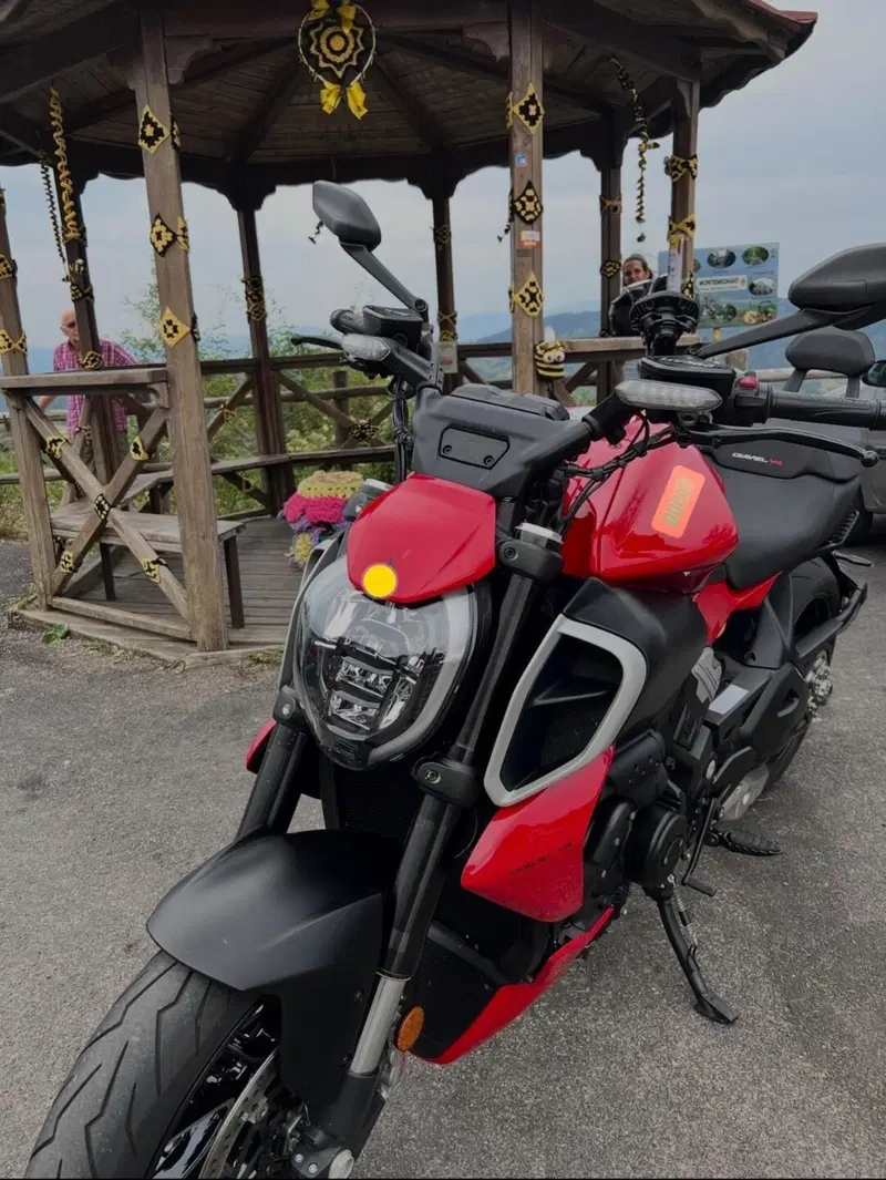 Ducati Diavel V4 (2023 - 26) (11)