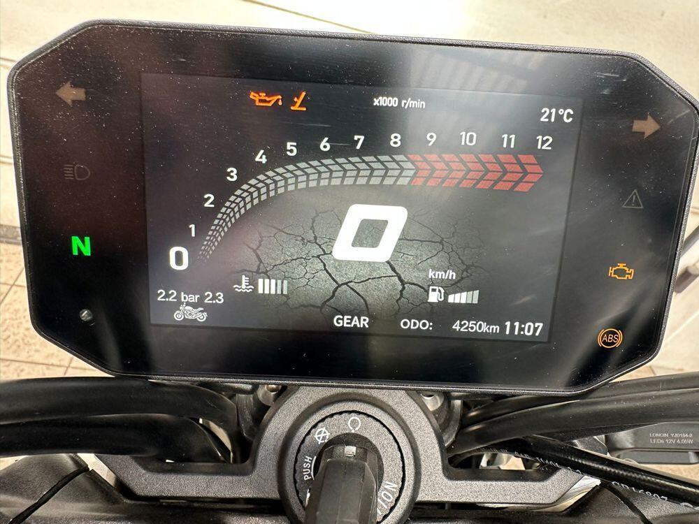 Voge Trofeo 500AC (2022 - 25) (4)