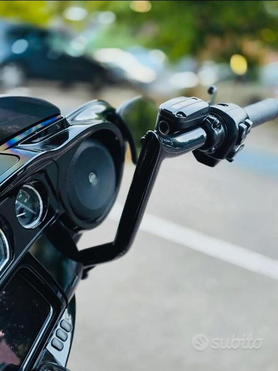 Harley-Davidson CVO Street Glide (2023) (4)