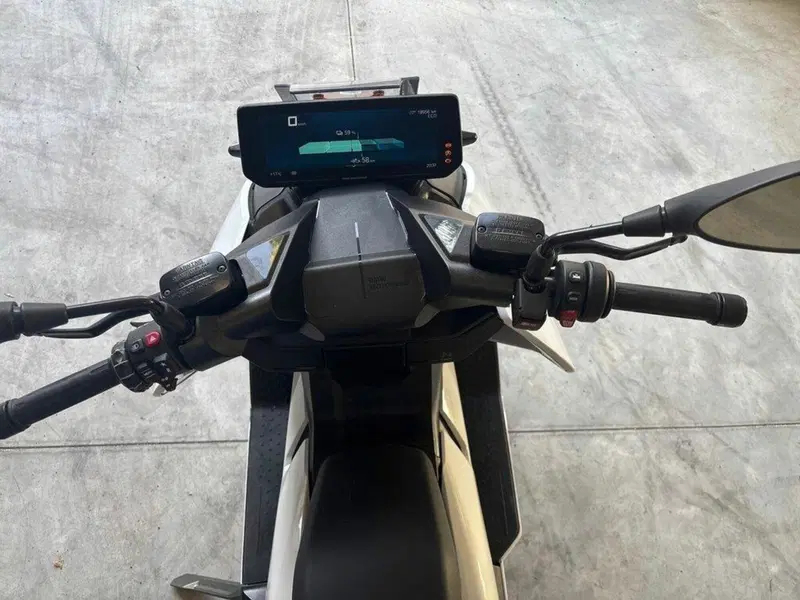 Bmw CE 04 (2021 - 25) (7)