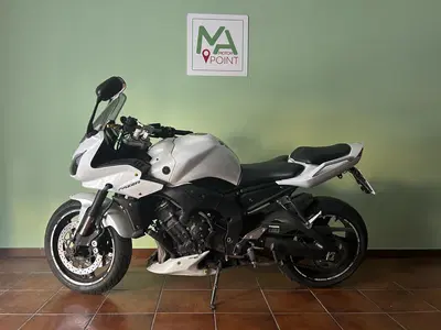 Yamaha FZ1 (2006 - 16) usata