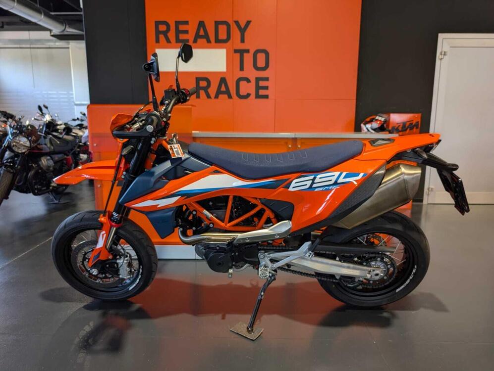 KTM 690 SMC R (2023 - 25) (2)