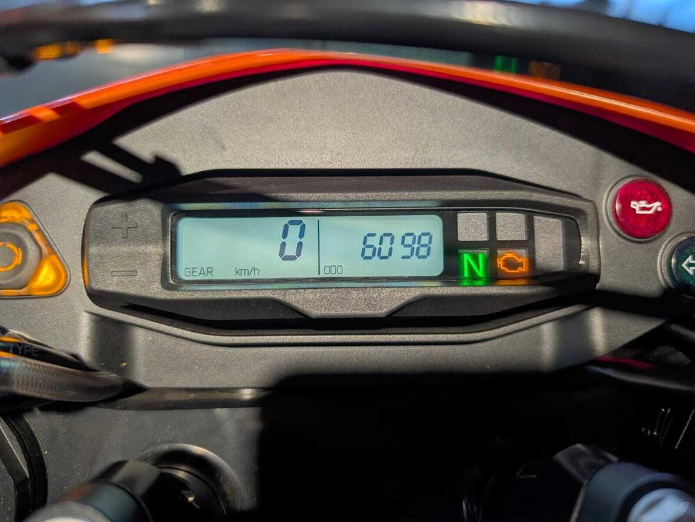 KTM 690 SMC R (2023 - 25) (4)