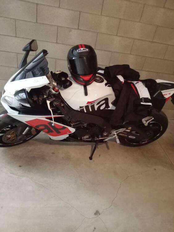 Aprilia RSV4 R (2009 - 12)