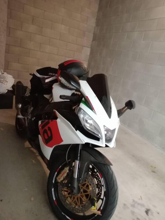 Aprilia RSV4 R (2009 - 12) (2)