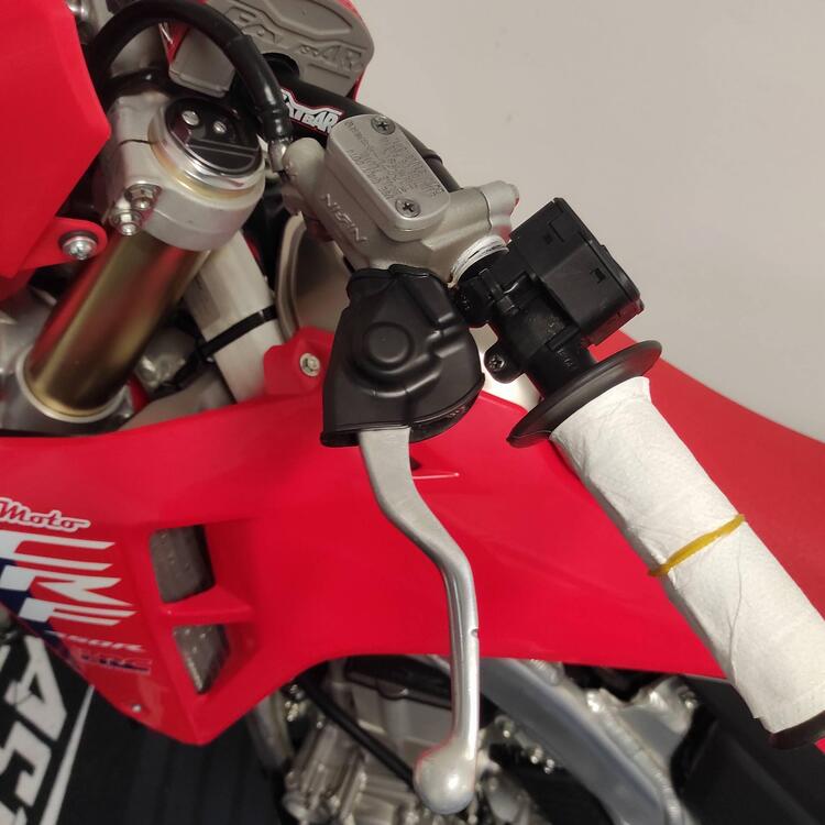 Honda CRF 450 R (2025) (3)