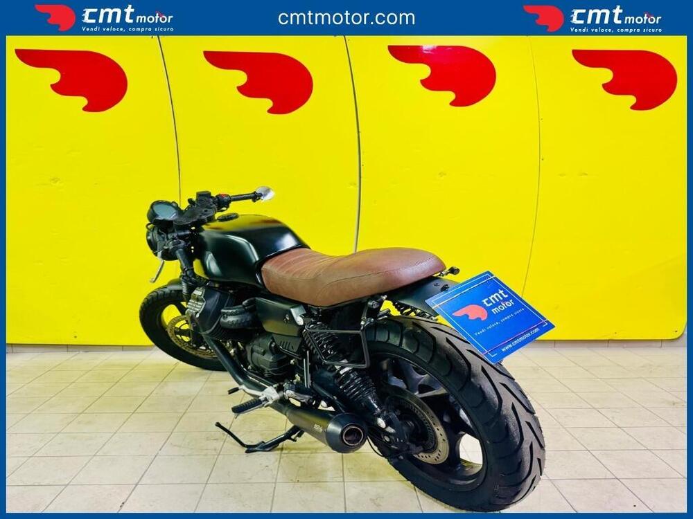 Moto Guzzi V7 Stone (2021 - 24) (4)