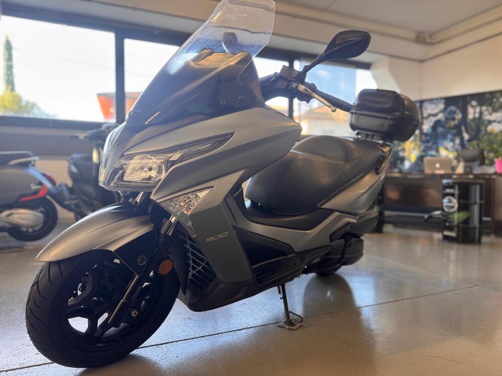 Kymco X-Town 300i ABS (2016 - 20) (4)