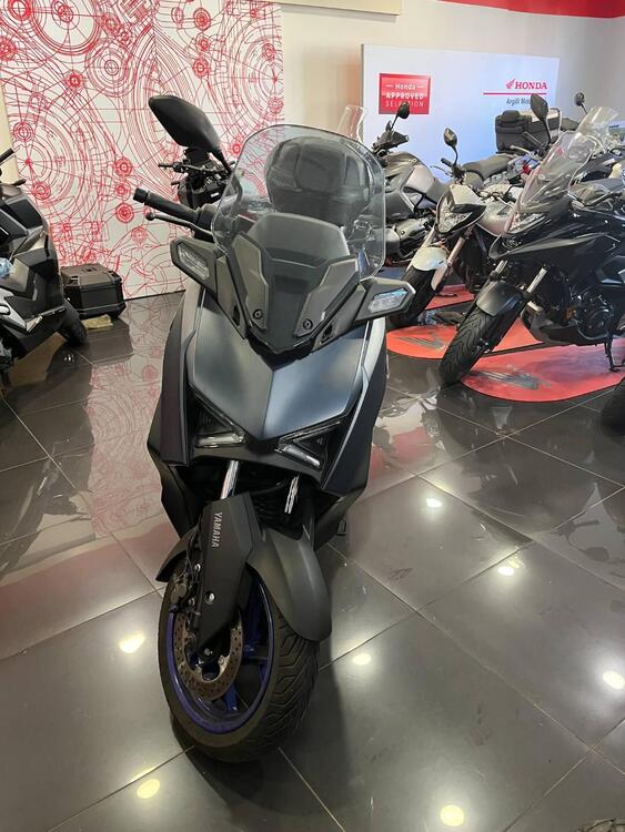 Yamaha X-Max 300 Tech Max (2021 - 24) (2)
