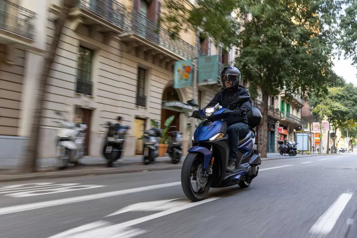 EICMA 2025: KYMCO presenta l'Agility NX e il People R... ibrido! (16)