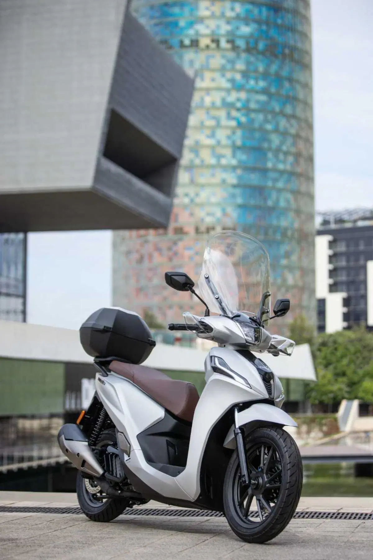 EICMA 2025: KYMCO presenta l'Agility NX e il People R... ibrido! (3)