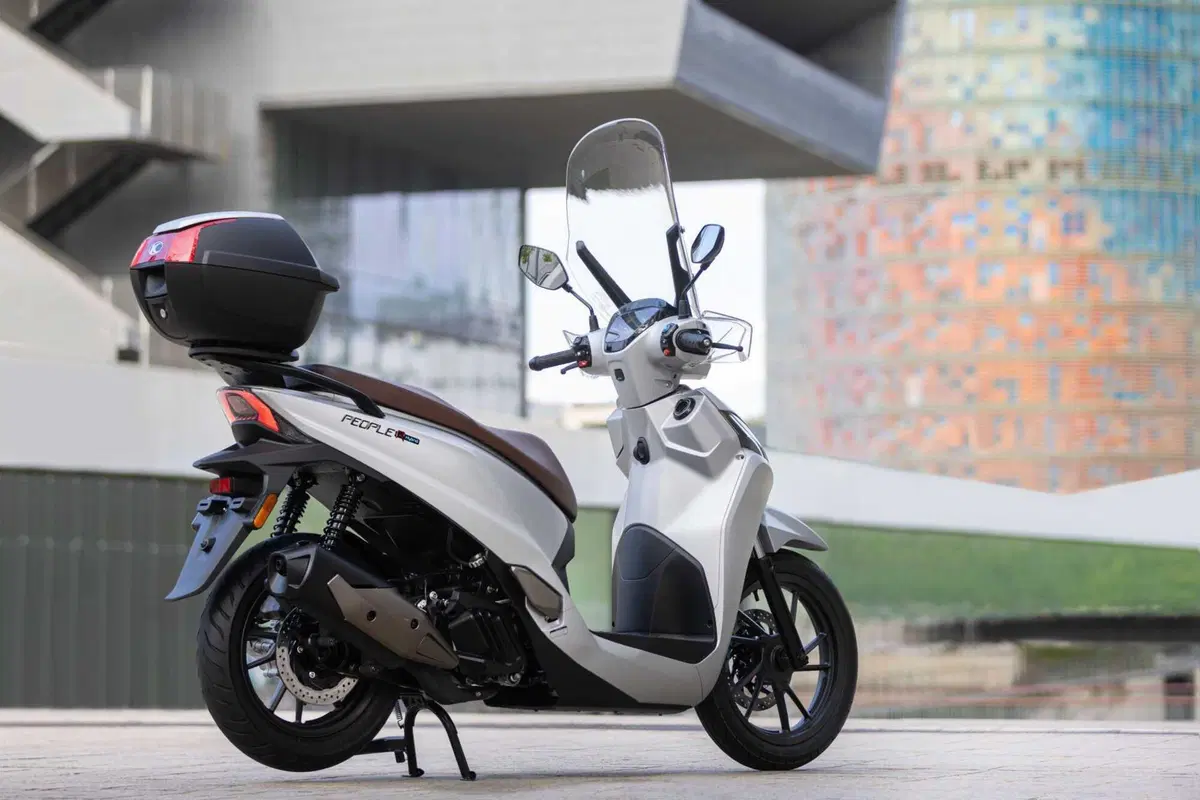 EICMA 2025: KYMCO presenta l'Agility NX e il People R... ibrido! (6)