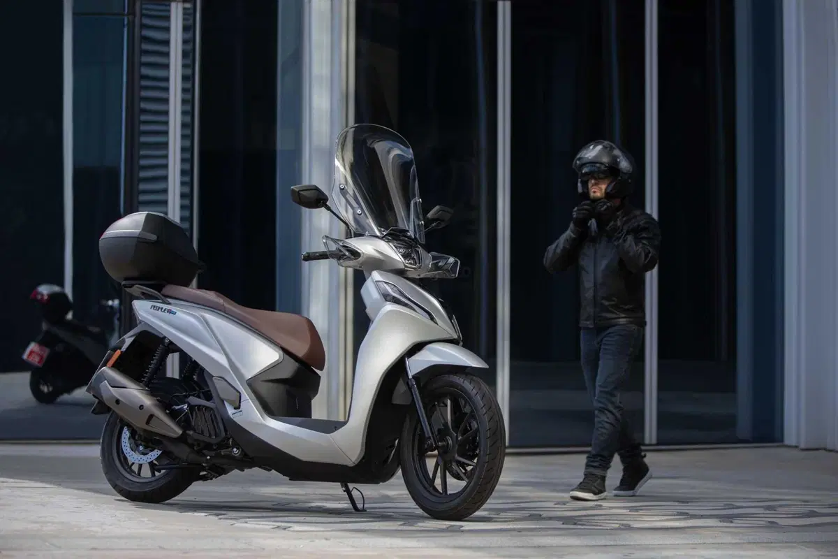 EICMA 2025: KYMCO presenta l'Agility NX e il People R... ibrido! (10)