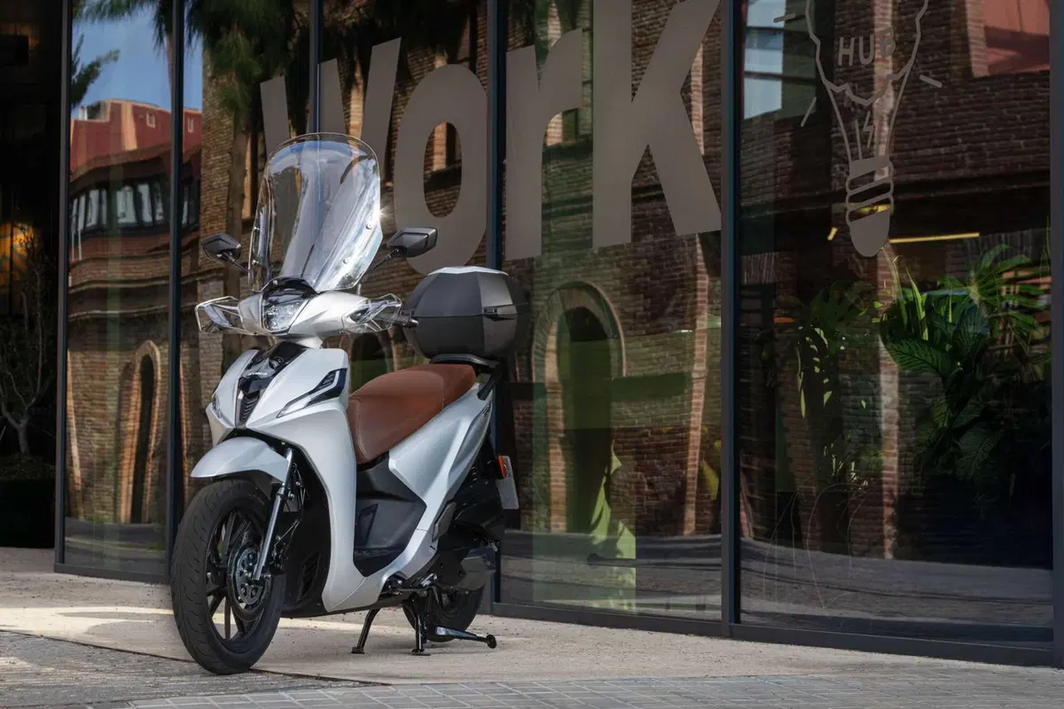 EICMA 2025: KYMCO presenta l'Agility NX e il People R... ibrido! (12)