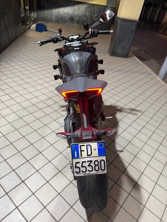 Ducati Streetfighter V4 S (2023 - 24) (3)