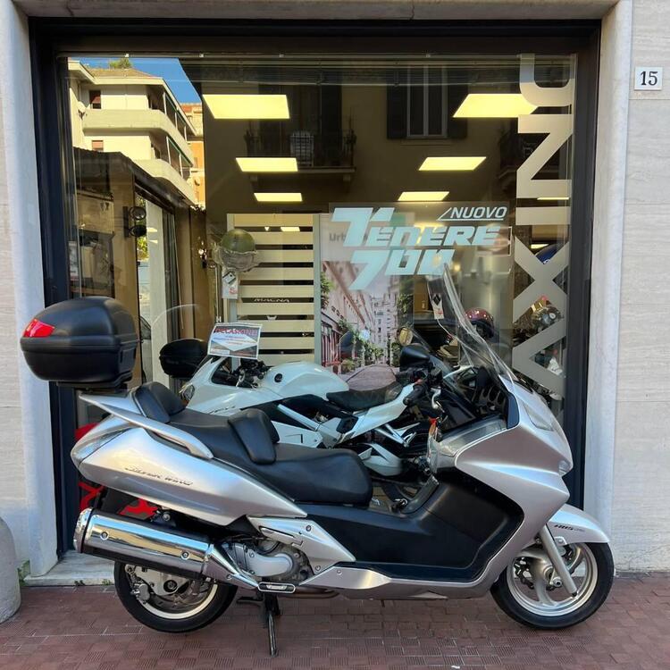 Honda Silver Wing 600 (2001 - 05)