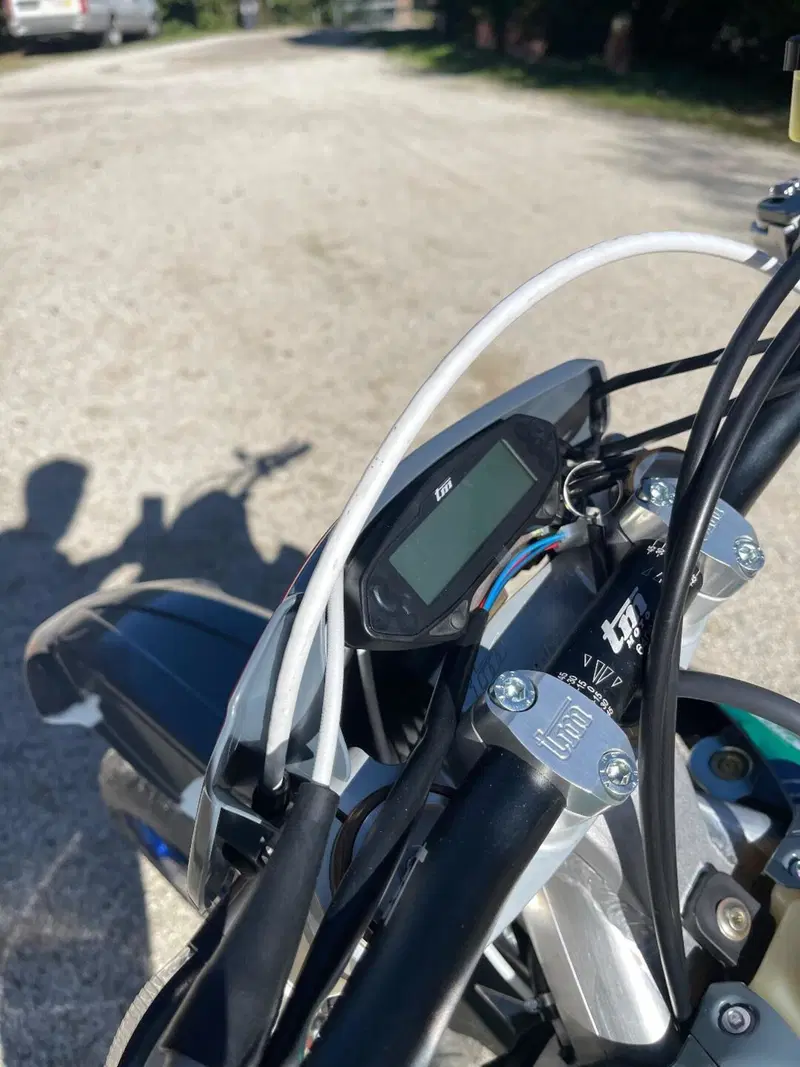 Tm Moto SMR 125 ES Fi 2T (2026) (8)