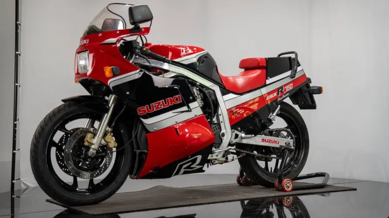 Suzuki GSX-R 750 (3)