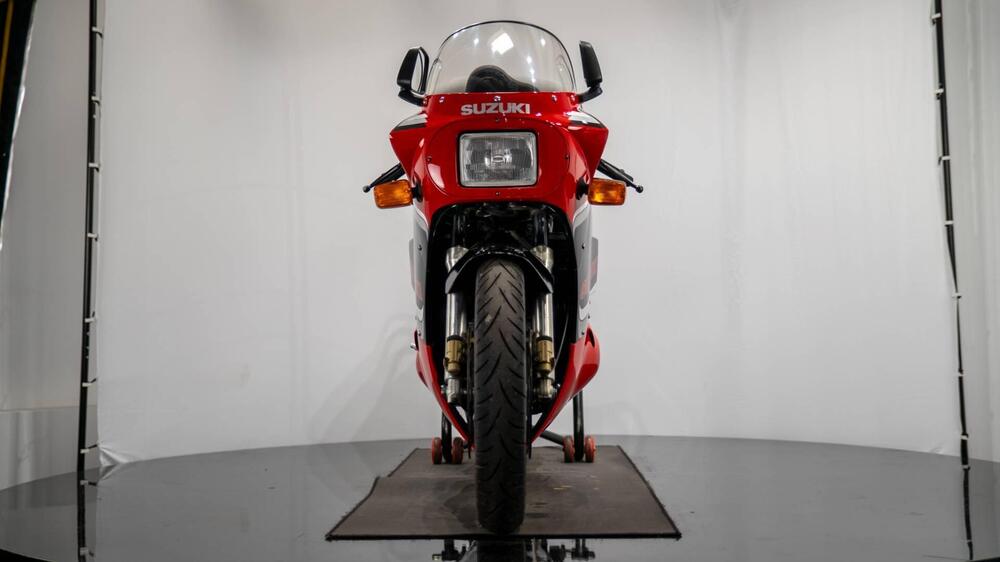 Suzuki GSX-R 750 (4)