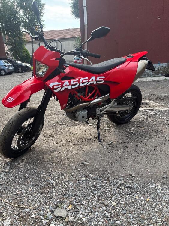 GASGAS SM 700 (2022 - 25) (4)