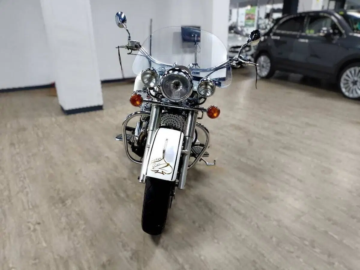 Yamaha XVS 1100 Drag Star A Classic (2000 - 06) (2)