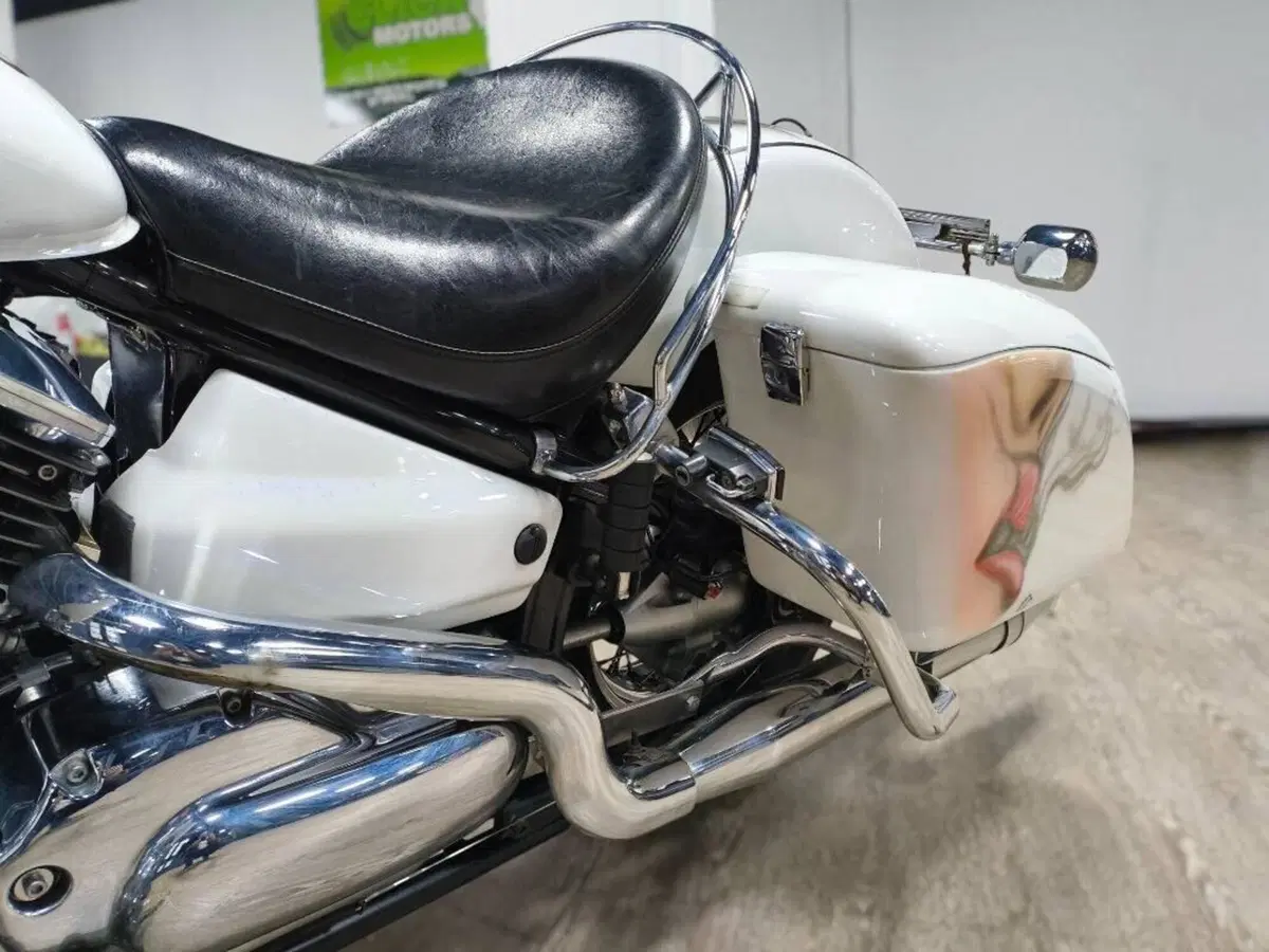 Yamaha XVS 1100 Drag Star A Classic (2000 - 06) (10)