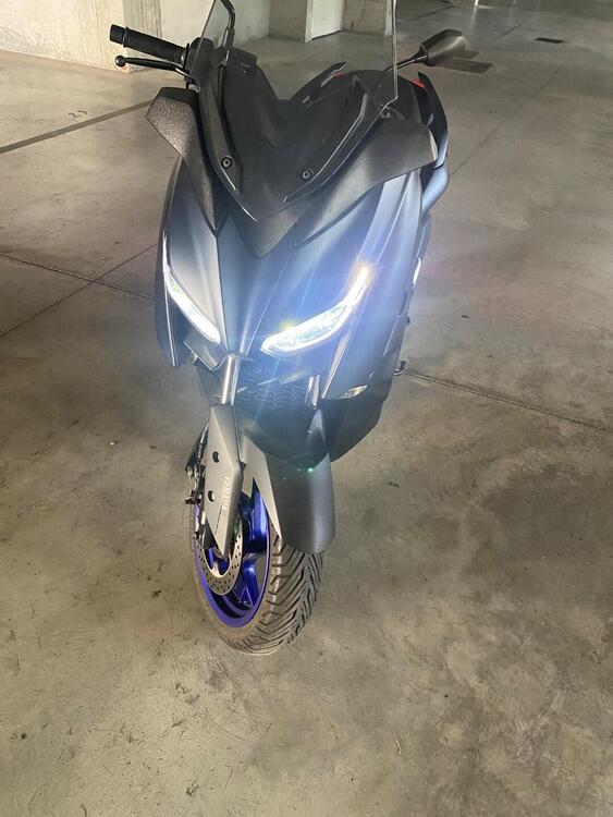 Yamaha X-Max 300 Tech Max (2021 - 24) (4)